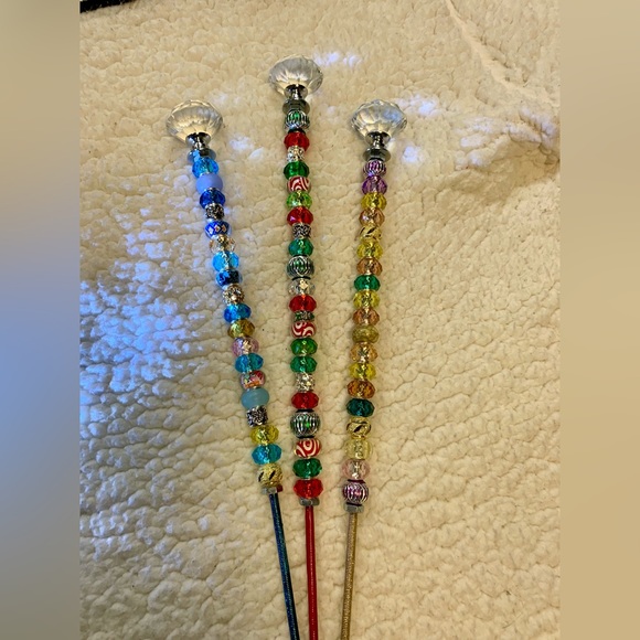 🌸🌸SOLD🌺🌺 Planter stakes - Picture 2 of 5